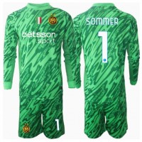 Camiseta Inter Milan Yann Sommer #1 Portero Primera Equipación Replica 2024-25 para niños mangas largas (+ Pantalones cortos)
